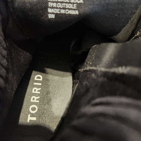 Torrid Black Faux Suede Sweater-trimmed wedge bootie Size 9WW - Picture 6 of 8